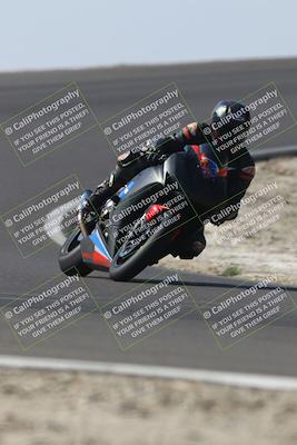 media/Nov-01-2025-TrackDaz (Sat) [[2b4d5192bc]]/B Group/1220pm (Turn 2 Outside)/